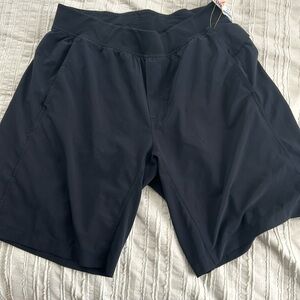 Black size XL Lululemon shorts